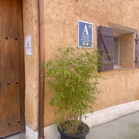 Las Hadas Albergue -Solo Para Peregrinos - Vegano -Bar Reliegos Esterno foto