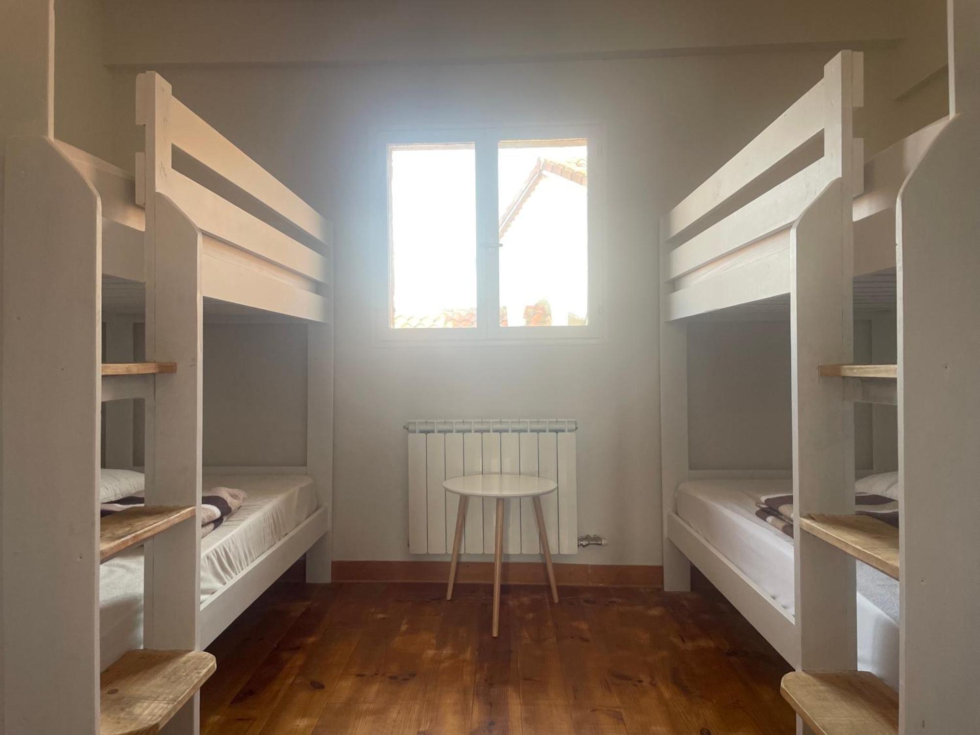 Las Hadas Albergue -Solo Para Peregrinos - Vegano -Bar Reliegos Esterno foto
