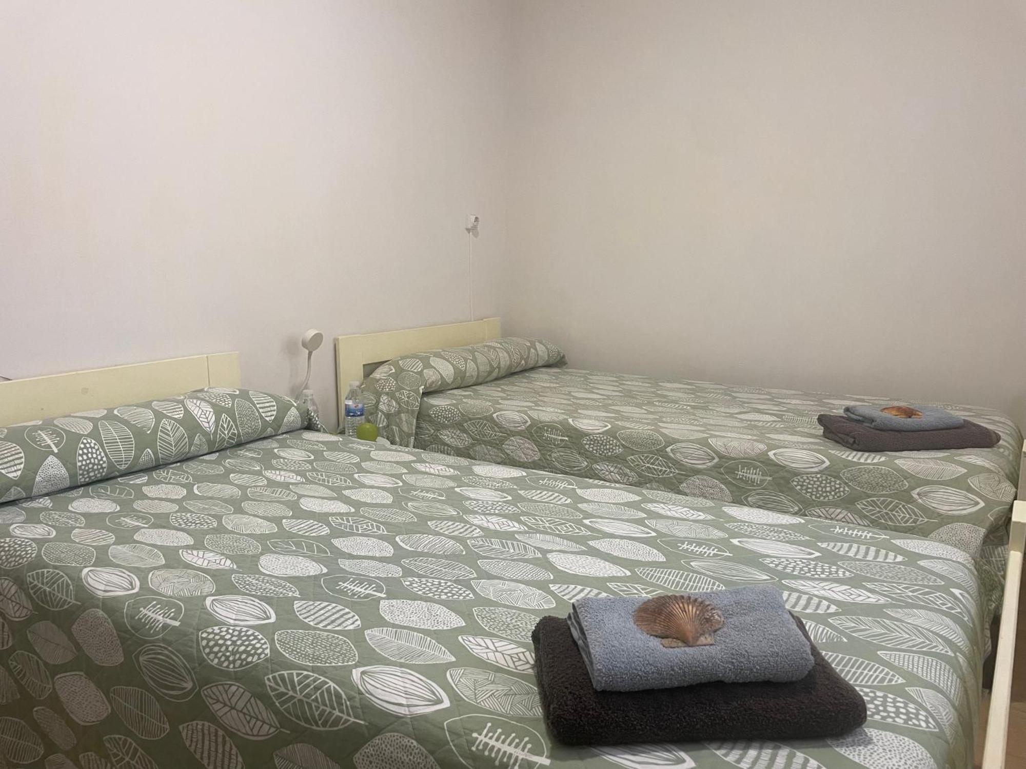 Las Hadas Albergue -Solo Para Peregrinos - Vegano -Bar Reliegos Esterno foto